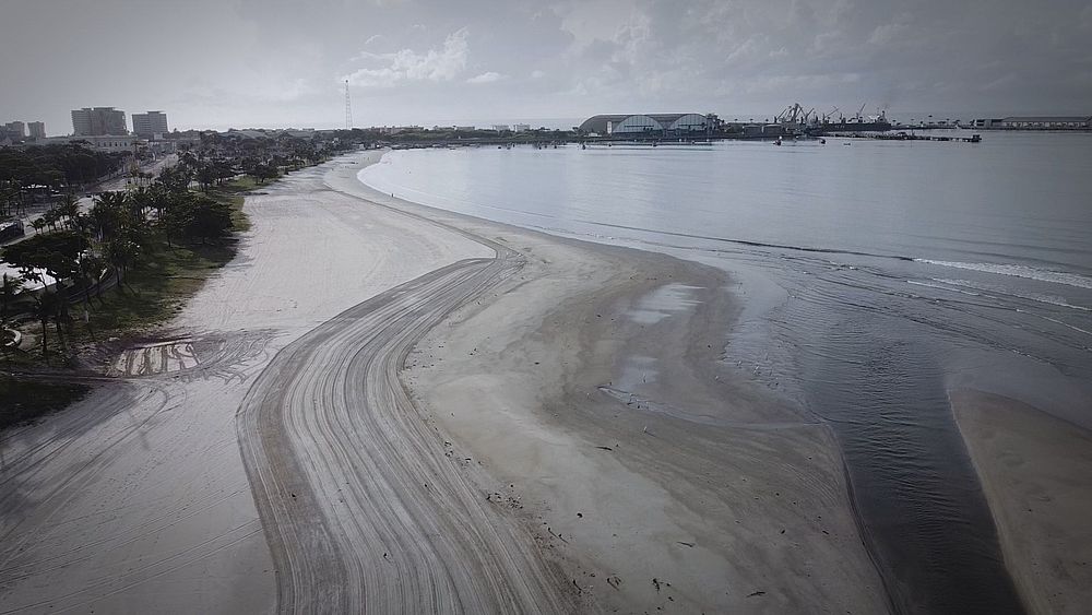 Praia da Avenida: uma das mais afetadas pela poluição em Maceió - Foto: Vasni Soares/TV Pajuçara